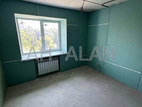 комерційна за адресою Голосіївська вул., 7