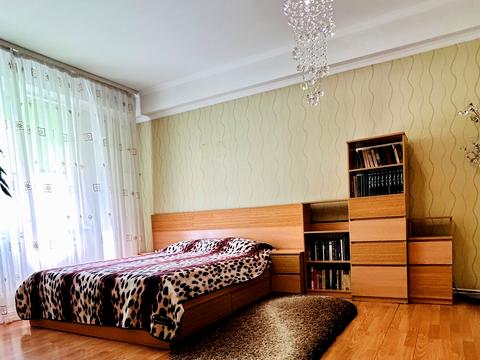 квартира за адресою Митрополита Андрея Шептицького вул., 33