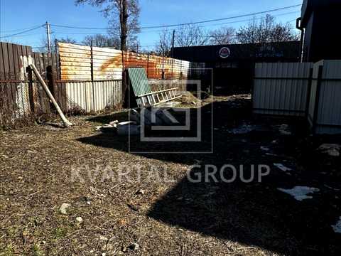 участок по адресу Садовая ул.