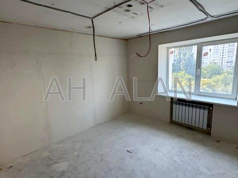 комерційна за адресою Голосіївська вул., 7