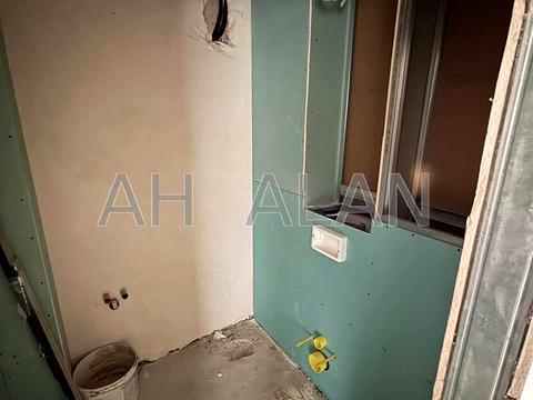 комерційна за адресою Голосіївська вул., 7