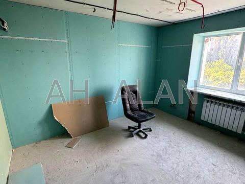 комерційна за адресою Голосіївська вул., 7