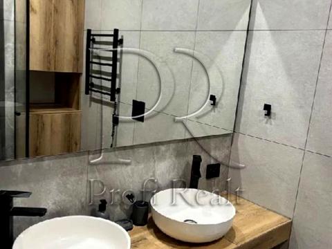 квартира за адресою Свободи вул., 5