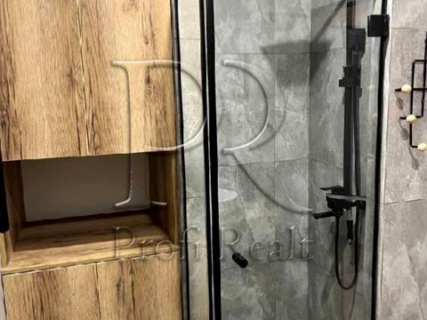 квартира за адресою Свободи вул., 5