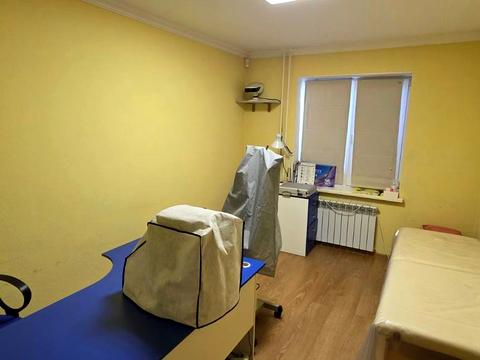 комерційна за адресою Героїв Крут вул. (Черепіна), 70-А
