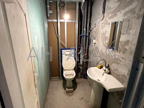 комерційна за адресою Голосіївська вул., 7