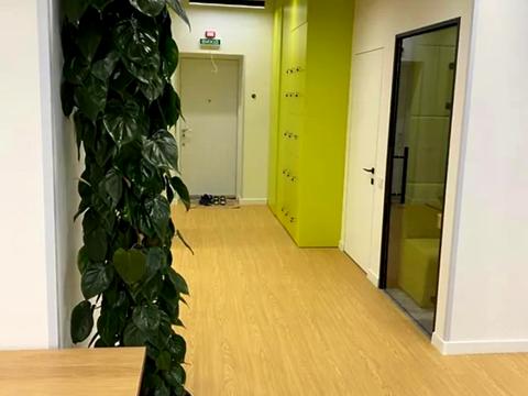 комерційна за адресою Кловський узвіз, 7a