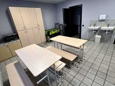 комерційна за адресою Усівський пров., 5
