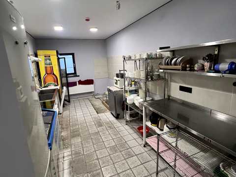 комерційна за адресою Усівський пров., 5