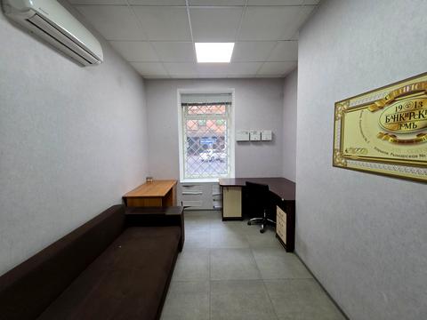 комерційна за адресою Євгена Чикаленка вул. (Пушкінська), 11