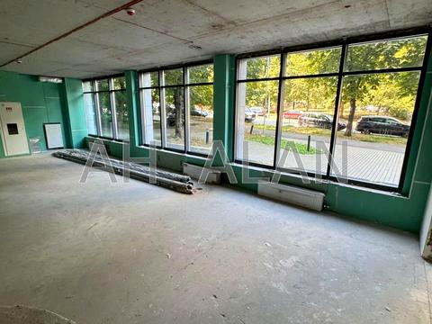 комерційна за адресою Голосіївська вул., 7