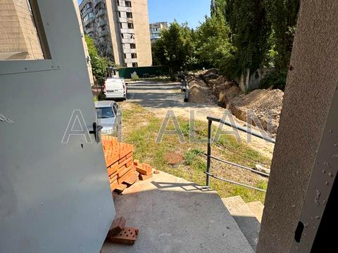 комерційна за адресою Голосіївська вул., 7
