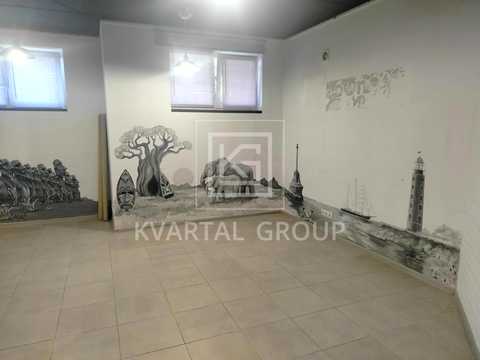комерційна за адресою Лісова вул., 4