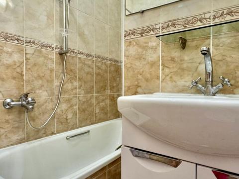 квартира за адресою Львів, Політехнічна вул., 12
