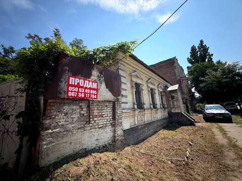 комерційна за адресою В'ячеслава Чорновола вул. (Юрія Савченка), 19-а