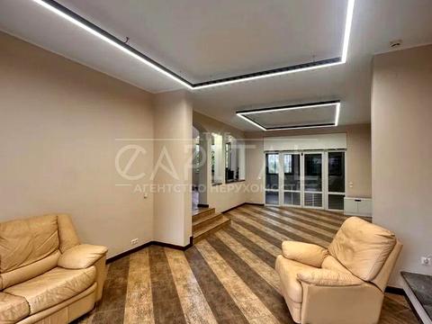 комерційна за адресою Київ, Крутогірна вул., 52