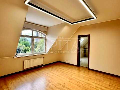 комерційна за адресою Київ, Крутогірна вул., 52
