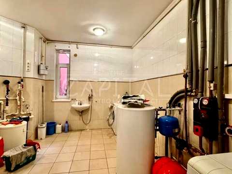 комерційна за адресою Київ, Крутогірна вул., 52