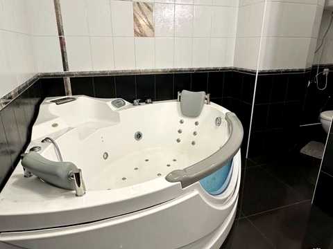 квартира за адресою Мукаша Салакунова вул., 12