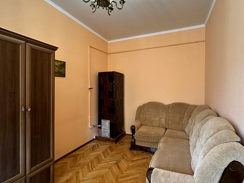 квартира за адресою Шептицьких вул., 19