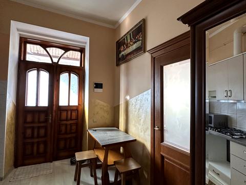 квартира за адресою Шептицьких вул., 19