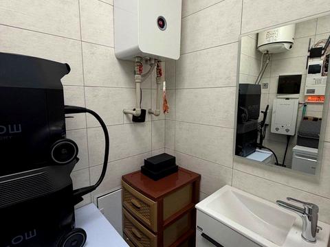 комерційна за адресою Гетьманська вул., 7