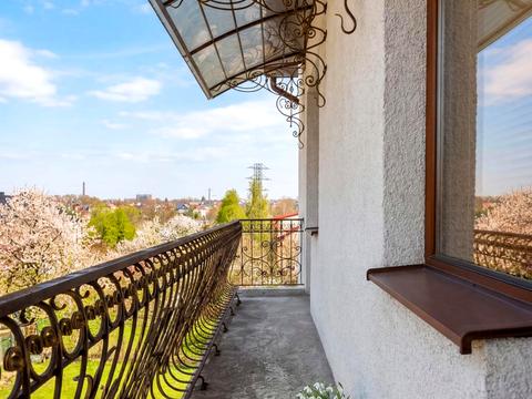 комерційна за адресою Геофізиків вул., 7
