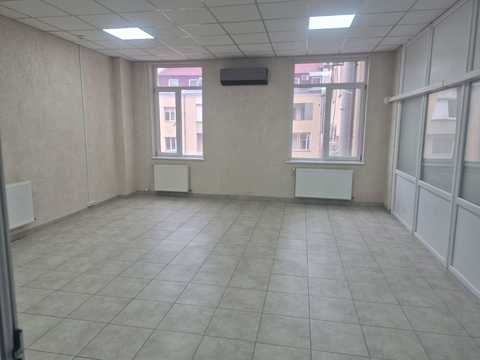 комерційна за адресою Михайла Грушевського вул., 21