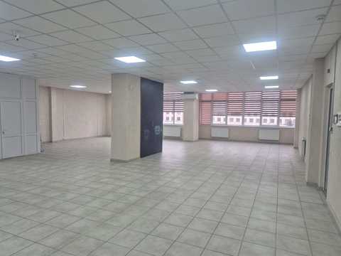 комерційна за адресою Михайла Грушевського вул., 21