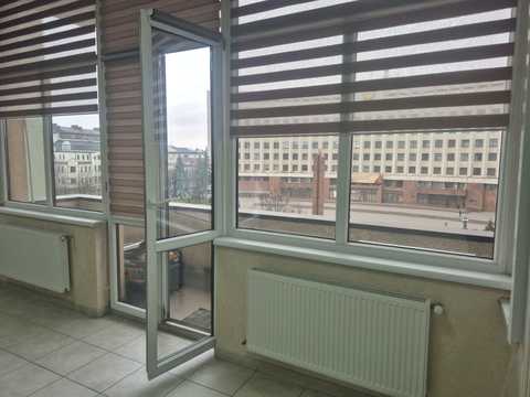 комерційна за адресою Михайла Грушевського вул., 21