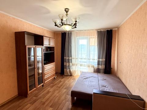 квартира за адресою Милославська вул., 16