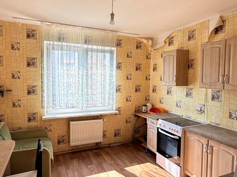 квартира за адресою Милославська вул., 16