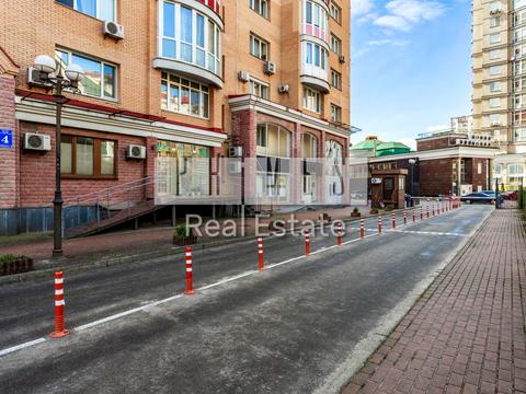 комерційна за адресою Володимира Івасюка просп. (Героїв Сталінграду), 4