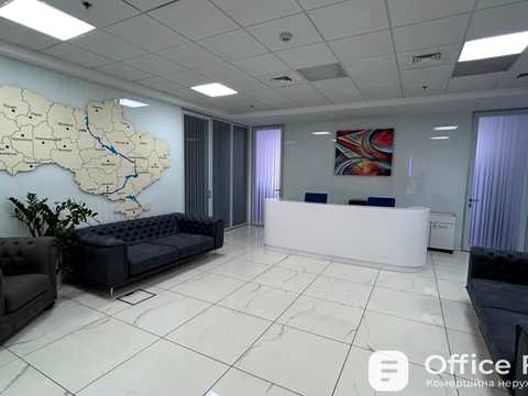 комерційна за адресою Київ, Спортивна пл., 1
