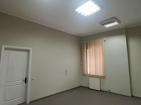комерційна за адресою Соборна вул., 29-Д