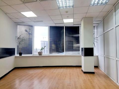 коммерческая по адресу Королеви Єлизавети ІІ ул. (Глинки), 2