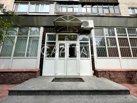 комерційна за адресою Київ, Карела Чапека вул. (Юліуса Фучика), 15