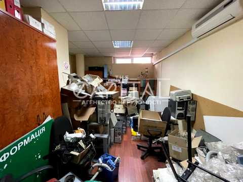 комерційна за адресою Київ, Карела Чапека вул. (Юліуса Фучика), 15