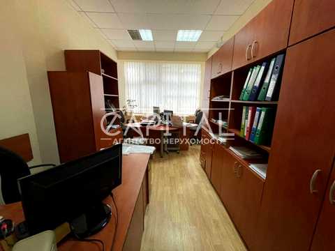 комерційна за адресою Київ, Карела Чапека вул. (Юліуса Фучика), 15