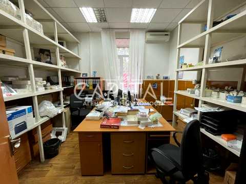 комерційна за адресою Київ, Карела Чапека вул. (Юліуса Фучика), 15