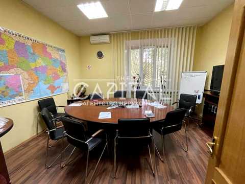 комерційна за адресою Київ, Карела Чапека вул. (Юліуса Фучика), 15