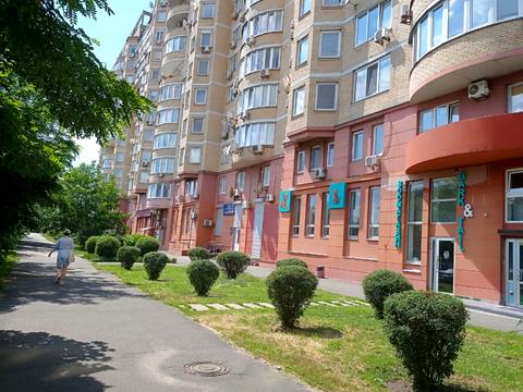 комерційна за адресою Микільсько-Слобідська вул., 4-В