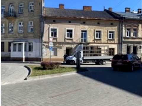 коммерческая по адресу Джерельная ул., 32