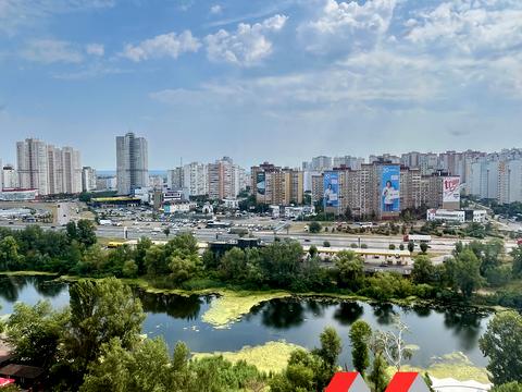 квартира за адресою Срібнокільська вул., 8