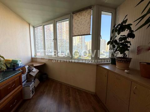 квартира по адресу Драгоманова ул., 8-А