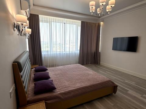 квартира за адресою Дніпровська набережна вул., 14-Б
