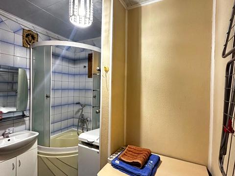 квартира за адресою Космонавтів вул., 8