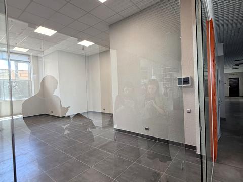 коммерческая по адресу Романа Шухевича ул. (Курчатова), 2/2-А