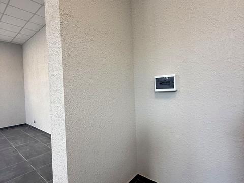 комерційна за адресою Романа Шухевича вул. (Курчатова), 2/2-А