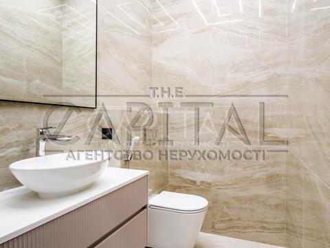 комерційна за адресою Джона Маккейна вул. (Івана Кудрі), 1